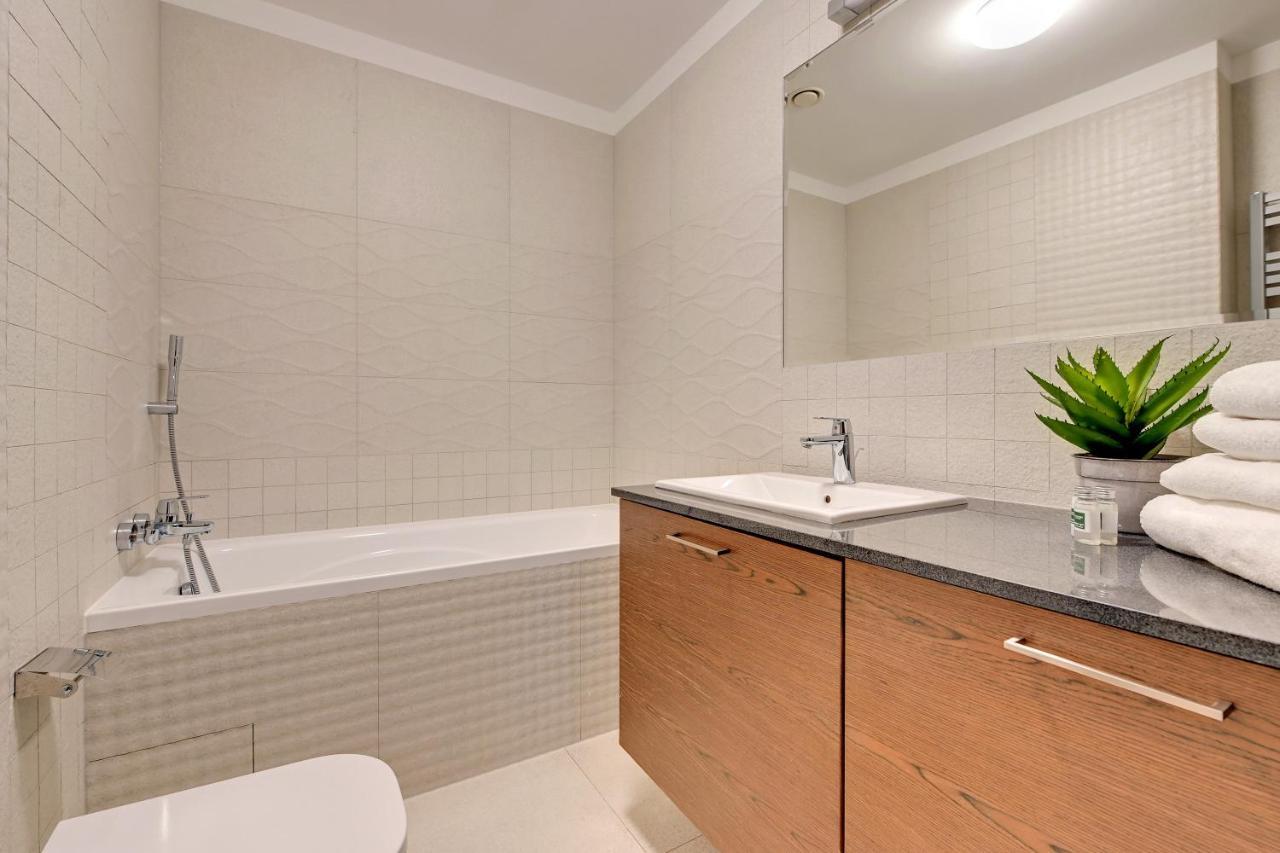 Premium Residence By Welcome Apartment Гданск Екстериор снимка